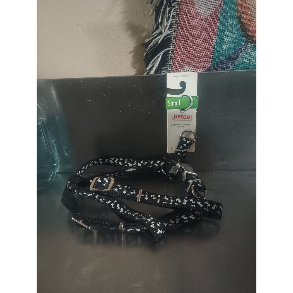 Petco Brand Small Harness With Skull Prints